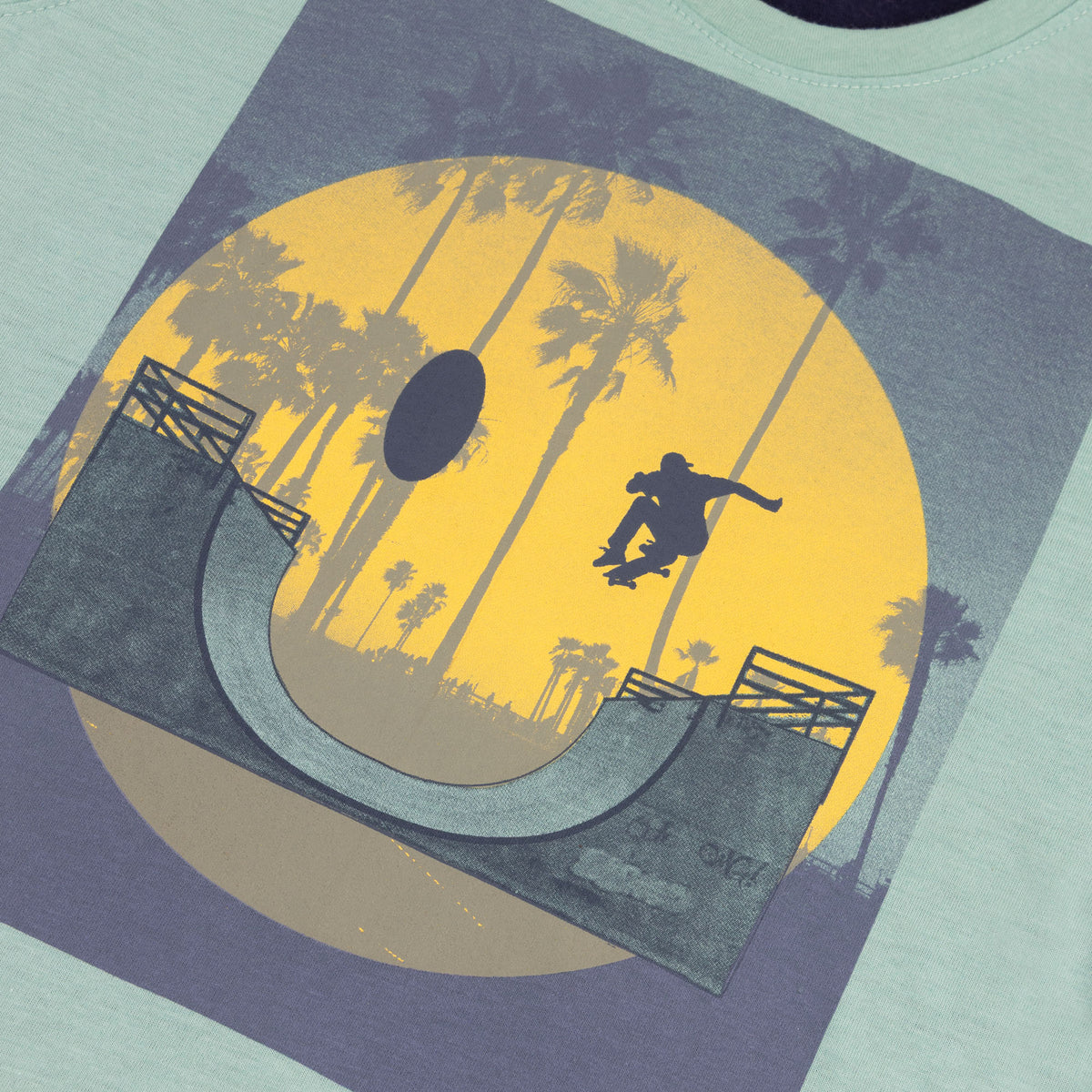 T-SHIRT SLEEVELESS